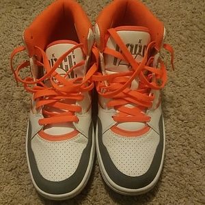 Sky Force tennis shoes